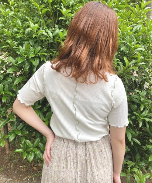 nemne store(ネンネストア)の「風に揺られるメロウ入りテレコ刺繍プルオーバー(Tシャツ/カットソー・レディース・オフホワイト/アイボリー/モカ・フリー)」の9枚目の写真