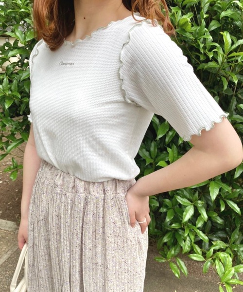 nemne store(ネンネストア)の「風に揺られるメロウ入りテレコ刺繍プルオーバー(Tシャツ/カットソー・レディース・オフホワイト/アイボリー/モカ・フリー)」の10枚目の写真