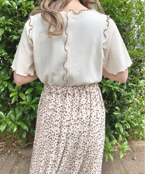 nemne store(ネンネストア)の「風に揺られるメロウ入りテレコ刺繍プルオーバー(Tシャツ/カットソー・レディース・オフホワイト/アイボリー/モカ・フリー)」の15枚目の写真