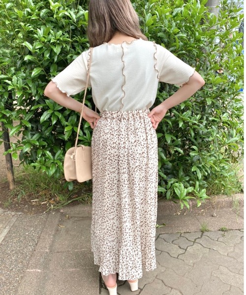 nemne store(ネンネストア)の「風に揺られるメロウ入りテレコ刺繍プルオーバー(Tシャツ/カットソー・レディース・オフホワイト/アイボリー/モカ・フリー)」の18枚目の写真