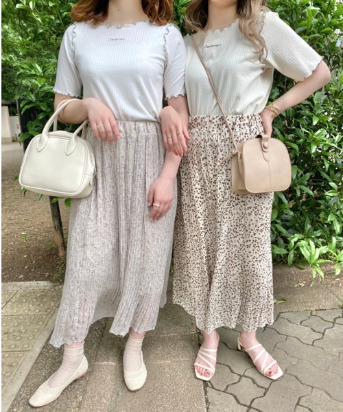 nemne store(ネンネストア)の「風に揺られるメロウ入りテレコ刺繍プルオーバー(Tシャツ/カットソー・レディース・オフホワイト/アイボリー/モカ・フリー)」の21枚目の写真