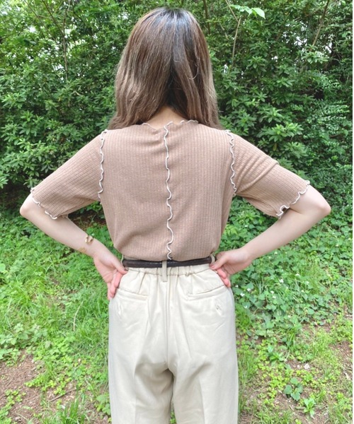 nemne store(ネンネストア)の「風に揺られるメロウ入りテレコ刺繍プルオーバー(Tシャツ/カットソー・レディース・オフホワイト/アイボリー/モカ・フリー)」の22枚目の写真