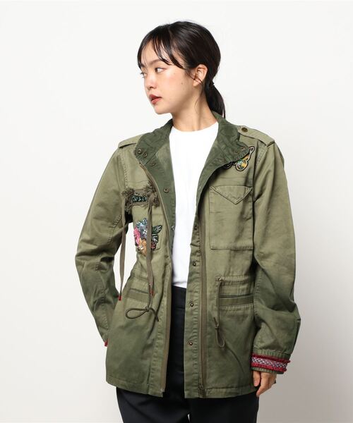 Desigual(デシグアル)の「蝶々刺繍 ミリタリーモッズジャケット(パーカー・レディース・グリーン・2L/S/M/L)」の11枚目の写真