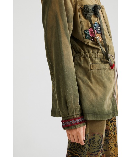 Desigual(デシグアル)の「蝶々刺繍 ミリタリーモッズジャケット(パーカー・レディース・グリーン・2L/S/M/L)」の9枚目の写真