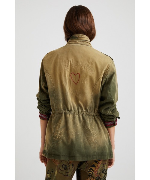 Desigual(デシグアル)の「蝶々刺繍 ミリタリーモッズジャケット(パーカー・レディース・グリーン・2L/S/M/L)」の6枚目の写真