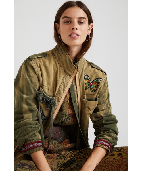 Desigual(デシグアル)の「蝶々刺繍 ミリタリーモッズジャケット(パーカー・レディース・グリーン・2L/S/M/L)」の7枚目の写真