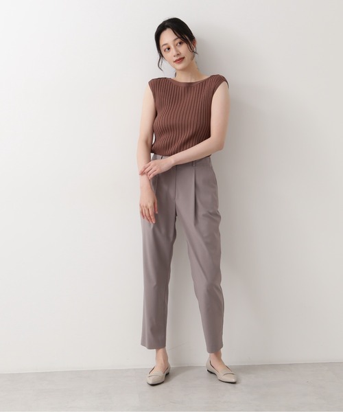 NATURAL BEAUTY BASIC（ナチュラルビューティーベーシック）の「ショルダー釦リブニット（ニット/セーター・レディース・ブラウン/ラベンダー/ネイビー・MEDIUM）」の4枚目の写真