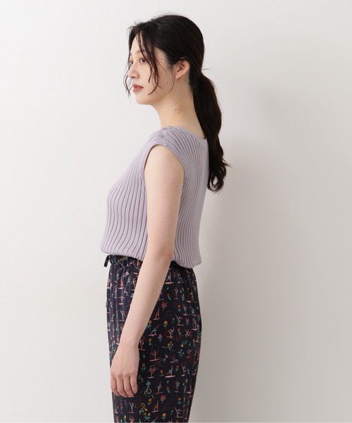 NATURAL BEAUTY BASIC（ナチュラルビューティーベーシック）の「ショルダー釦リブニット（ニット/セーター・レディース・ブラウン/ラベンダー/ネイビー・MEDIUM）」の19枚目の写真