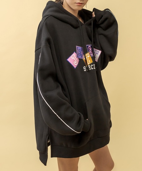 RASVOA（ラスボア）の「パイピングBIGパーカーワンピース（ワンピース・レディース・ブラック/オフホワイト/ブルー・FREE）」の3枚目の写真