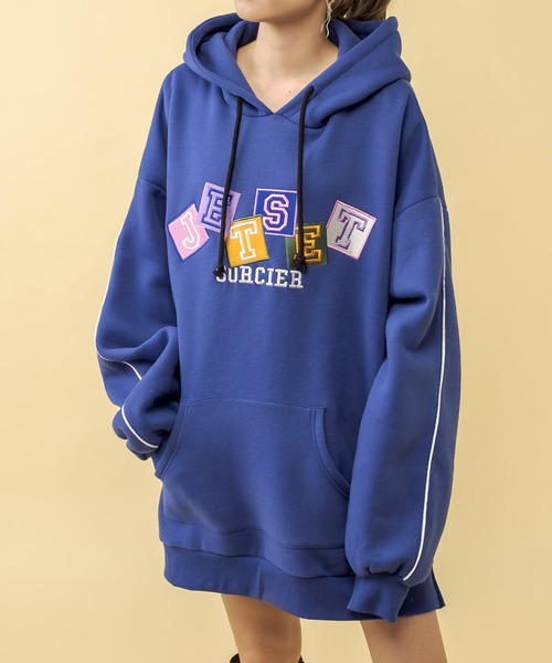 RASVOA（ラスボア）の「パイピングBIGパーカーワンピース（ワンピース・レディース・ブラック/オフホワイト/ブルー・FREE）」の20枚目の写真