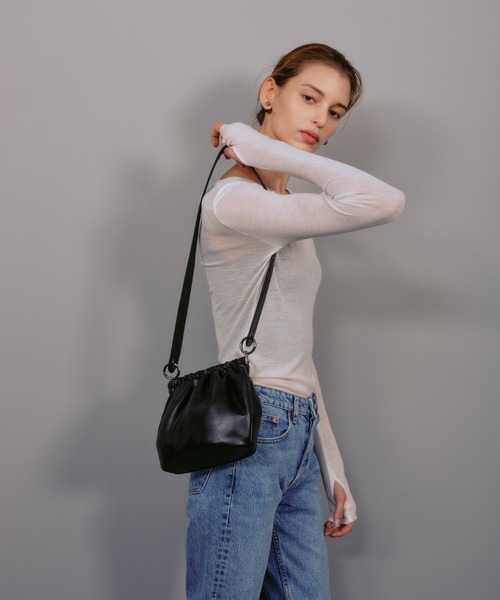 SAMO ONDOH(セイモオンド)の「【SAMO ONDOH】EGG BAG S LAMBSKIN / セイモオンド 巾着 エッグバッグ S ラムスキン(ショルダーバッグ・レディース・ブラック/クリーム/キャメル・FREE)」の15枚目の写真