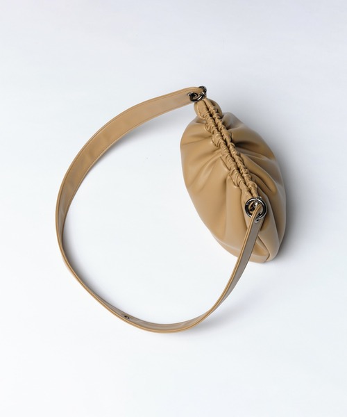 SAMO ONDOH(セイモオンド)の「【SAMO ONDOH】EGG BAG S LAMBSKIN / セイモオンド 巾着 エッグバッグ S ラムスキン(ショルダーバッグ・レディース・ブラック/クリーム/キャメル・FREE)」の6枚目の写真