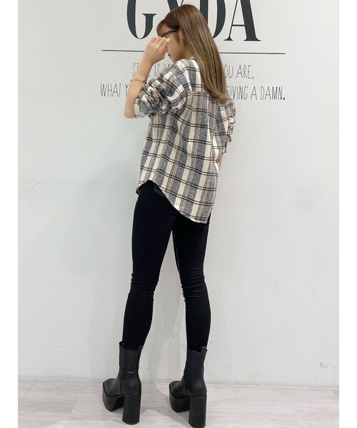 GYDA（ジェイダ）の「ワンウォッシュハイウエストパンツ（デニムパンツ・レディース・ブラック/その他2・SMALL/MEDIUM/LARGE/XX-SMALL/X-SMALL）」の12枚目の写真