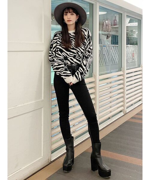 GYDA（ジェイダ）の「ワンウォッシュハイウエストパンツ（デニムパンツ・レディース・ブラック/その他2・SMALL/MEDIUM/LARGE/XX-SMALL/X-SMALL）」の16枚目の写真