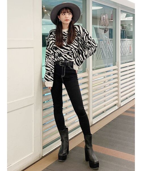 GYDA（ジェイダ）の「ワンウォッシュハイウエストパンツ（デニムパンツ・レディース・ブラック/その他2・SMALL/MEDIUM/LARGE/XX-SMALL/X-SMALL）」の18枚目の写真