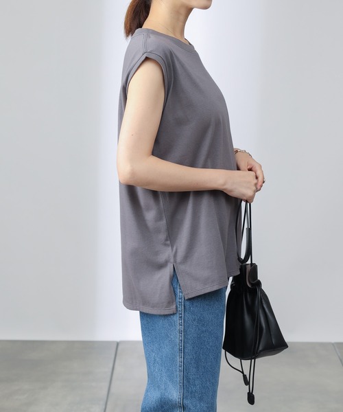 COLONY 2139(コロニートゥーワンスリーナイン)の「【ULTRA HYBRID】USAコットンノースリーブTシャツ(Tシャツ/カットソー・レディース・チャコールグレー/オフホワイト/サックスブルー・LARGE/SMALL/MEDIUM)」の9枚目の写真