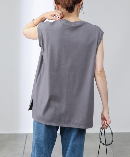 COLONY 2139(コロニートゥーワンスリーナイン)の「【ULTRA HYBRID】USAコットンノースリーブTシャツ(Tシャツ/カットソー・レディース・チャコールグレー/オフホワイト/サックスブルー・LARGE/SMALL/MEDIUM)」の8枚目の写真