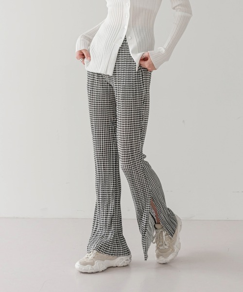 UNE MANSION(ユヌマンション)の「ハウンズトゥースプリーツパンツ(スラックス・レディース・ブラック/イエロー・FREE)」の16枚目の写真