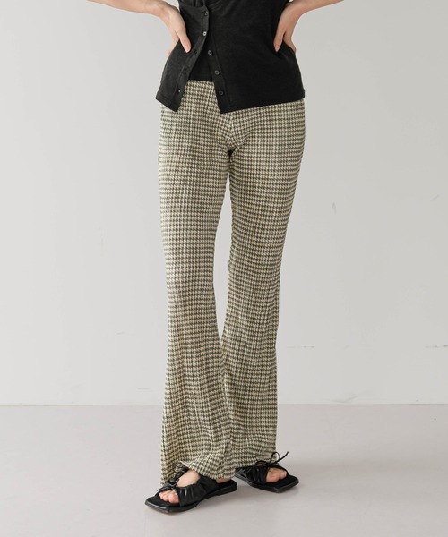 UNE MANSION(ユヌマンション)の「ハウンズトゥースプリーツパンツ(スラックス・レディース・ブラック/イエロー・FREE)」の21枚目の写真