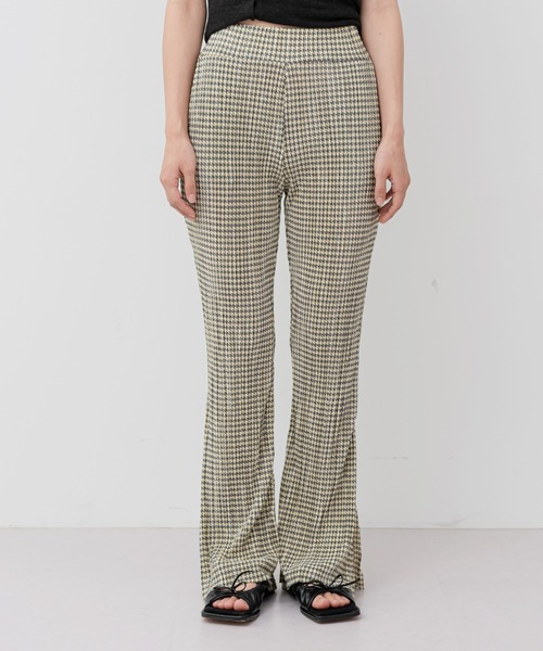 UNE MANSION(ユヌマンション)の「ハウンズトゥースプリーツパンツ(スラックス・レディース・ブラック/イエロー・FREE)」の12枚目の写真