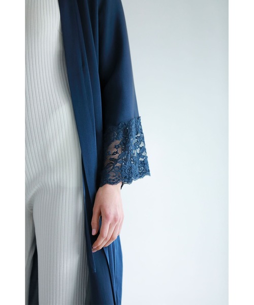Priv. Spoons Club（プライベートスプーンズクラブ）の「シルクレースロングガウン（カーディガン/ボレロ・レディース・ネイビー/ホワイト・FREE）」の3枚目の写真