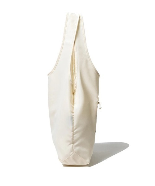 NEW ERA（ニューエラ）の「【NEW ERA】エコトートバッグ 22L パッカブル（エコバッグ/サブバッグ・メンズ・ブラック/アイボリー/オリーブ・ONESIZE）」の17枚目の写真