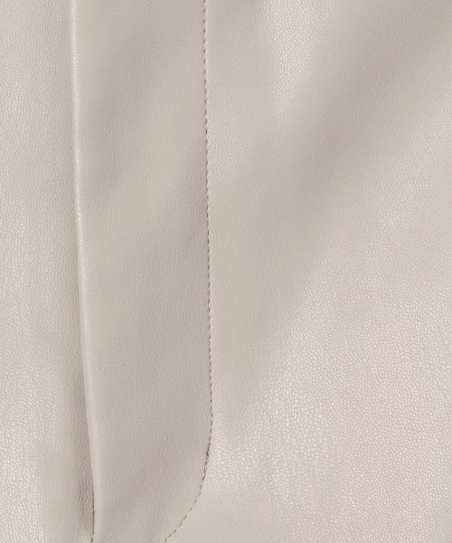 JEANASIS（ジーナシス）の「ビーガンレザースリットショートパンツ/239821（その他パンツ・レディース・ブラック/グレイッシュベージュ/アイボリー・FREE）」の6枚目の写真