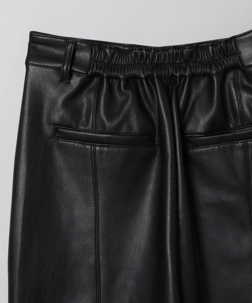 JEANASIS（ジーナシス）の「ビーガンレザースリットショートパンツ/239821（その他パンツ・レディース・ブラック/グレイッシュベージュ/アイボリー・FREE）」の13枚目の写真