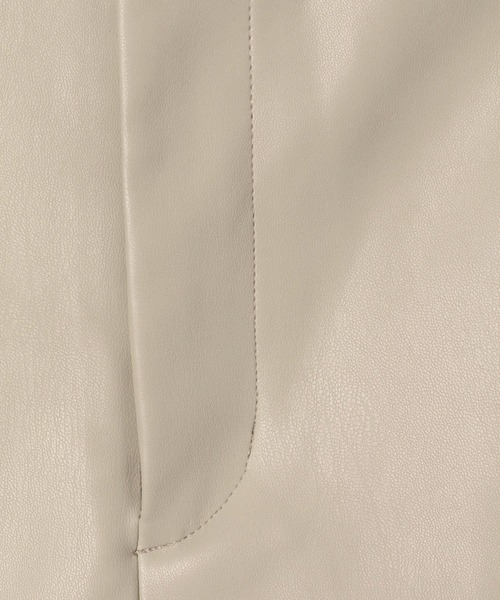 JEANASIS（ジーナシス）の「ビーガンレザースリットショートパンツ/239821（その他パンツ・レディース・ブラック/グレイッシュベージュ/アイボリー・FREE）」の17枚目の写真