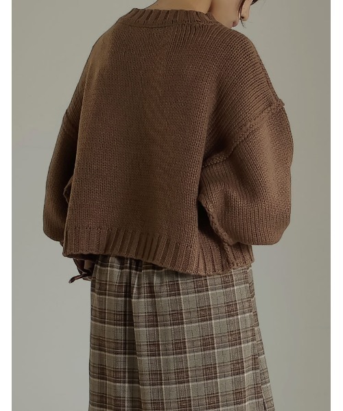 Re:EDIT(リエディ)の「アウトリンキングクロップドニットプルオーバー(ニット/セーター・レディース・ブラック/ブラウン/ピンク/グリーン/アイボリー・MEDIUM/LARGE)」の1枚目の写真