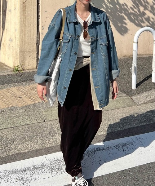 SUGAR BISKET(シュガービスケット)の「ビックシルエットデニムジャケット/ロングシーズン対応可能/体型カバー(デニムジャケット・レディース・ブラック/ブルー/ブルー系・フリー)」の6枚目の写真