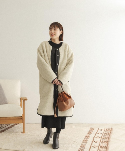 FORK&SPOON（フォークアンドスプーン）の「FORK&SPOON　リバーシブルボアロングコート（ノーカラージャケット・レディース・ホワイト系その他/ブルー系その他・ONE）」の4枚目の写真