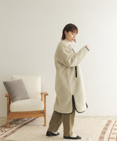 FORK&SPOON（フォークアンドスプーン）の「FORK&SPOON　リバーシブルボアロングコート（ノーカラージャケット・レディース・ホワイト系その他/ブルー系その他・ONE）」の22枚目の写真