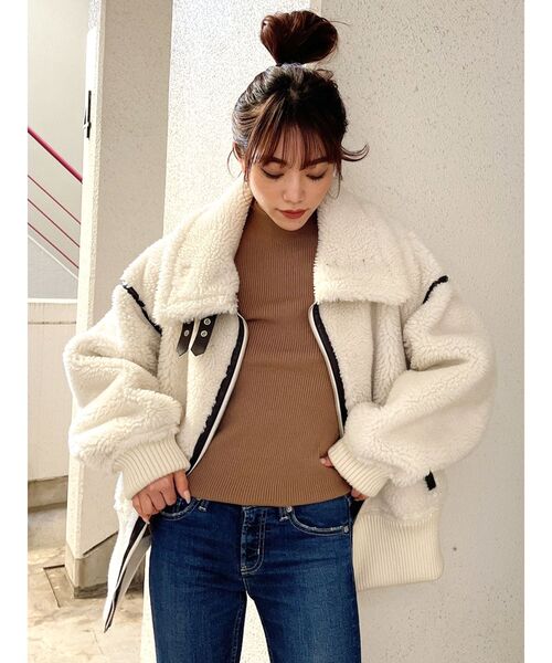 GYDA(ジェイダ)の「WIDE RIB ボア B-3 ジャケット(テーラードジャケット・レディース・ブラック/ブラウン/アイボリー/ミント・FREE)」の6枚目の写真