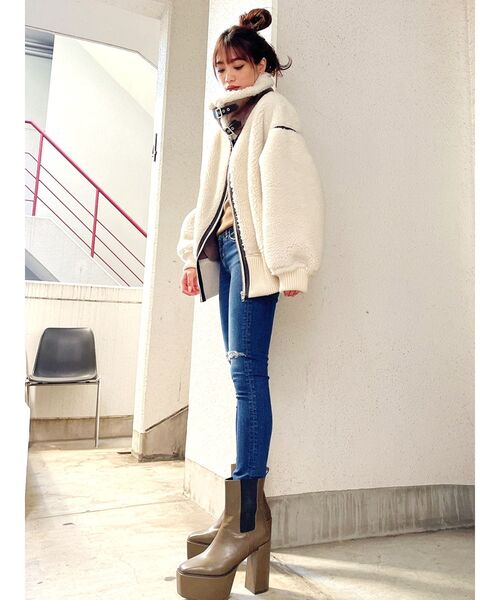 GYDA(ジェイダ)の「WIDE RIB ボア B-3 ジャケット(テーラードジャケット・レディース・ブラック/ブラウン/アイボリー/ミント・FREE)」の8枚目の写真