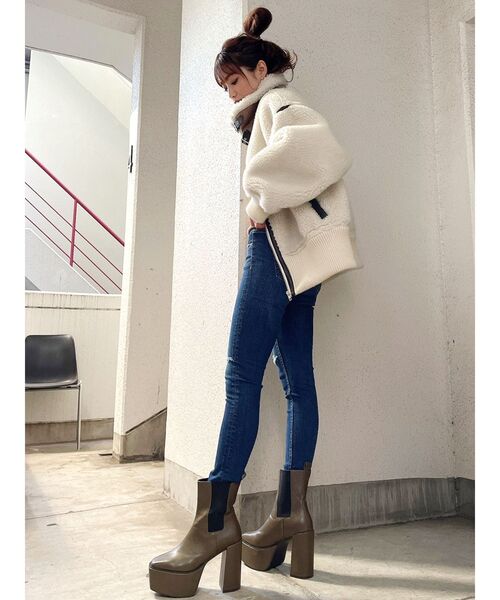 GYDA(ジェイダ)の「WIDE RIB ボア B-3 ジャケット(テーラードジャケット・レディース・ブラック/ブラウン/アイボリー/ミント・FREE)」の12枚目の写真