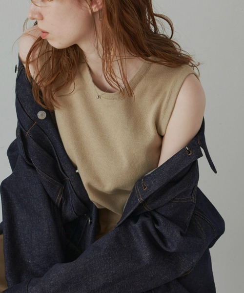 hinari（ヒナリ）の「カラーニットタンク（その他トップス・レディース・ベージュ/ブラウン/アイボリー/テラコッタ・FREE）」の4枚目の写真