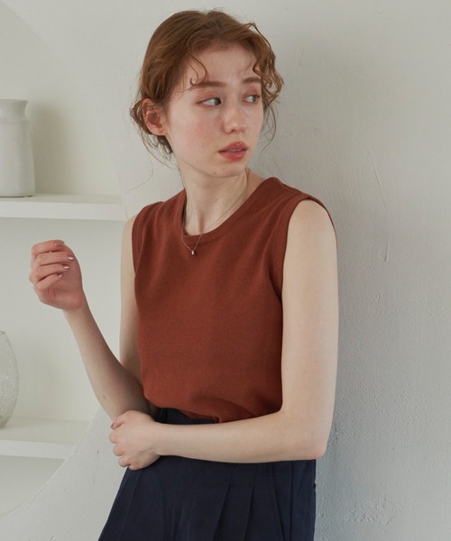hinari（ヒナリ）の「カラーニットタンク（その他トップス・レディース・ベージュ/ブラウン/アイボリー/テラコッタ・FREE）」の18枚目の写真