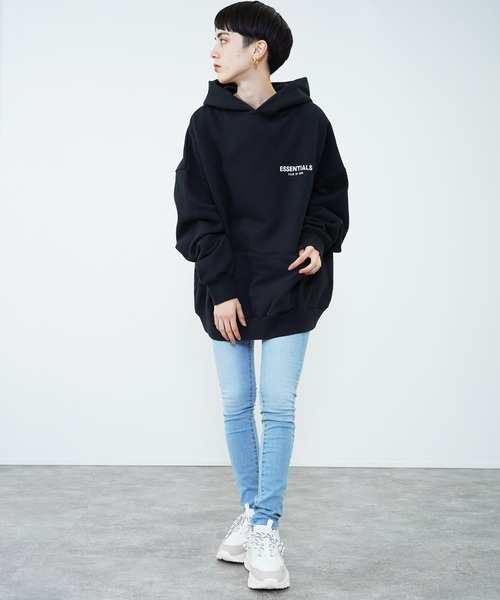 FOG ESSENTIALS(エフオージーエッセンシャルズ)の「FOG ESSENTIALS エフオージー エッセンシャルズ バックフォトプリント プルパーカー(パーカー・メンズ・ブラック/ホワイト・M/XL/L)」の20枚目の写真