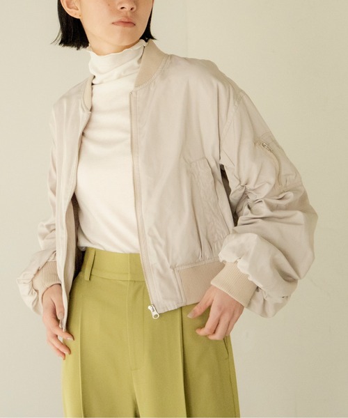 ANGIE（アンジー）の「ショートMA-1（ブルゾン・レディース・ライトグレー/ブラック/カーキ/アイボリー・FREE）」の4枚目の写真