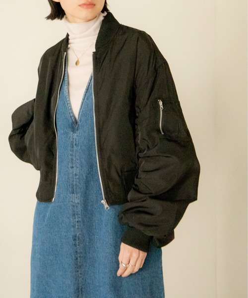 ANGIE（アンジー）の「ショートMA-1（ブルゾン・レディース・ライトグレー/ブラック/カーキ/アイボリー・FREE）」の3枚目の写真