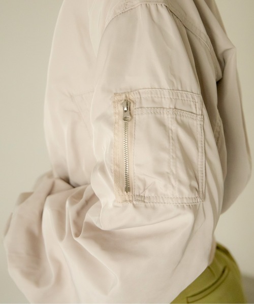 ANGIE（アンジー）の「ショートMA-1（ブルゾン・レディース・ライトグレー/ブラック/カーキ/アイボリー・FREE）」の12枚目の写真
