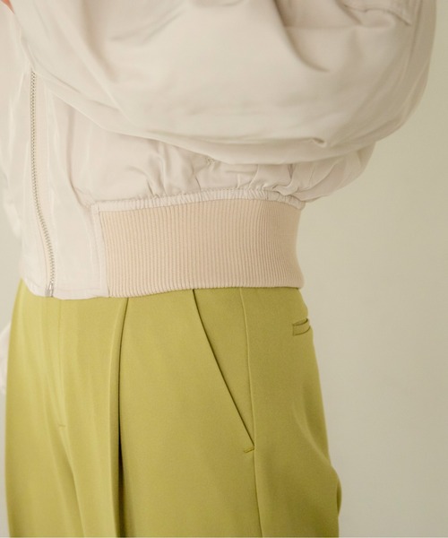 ANGIE（アンジー）の「ショートMA-1（ブルゾン・レディース・ライトグレー/ブラック/カーキ/アイボリー・FREE）」の13枚目の写真