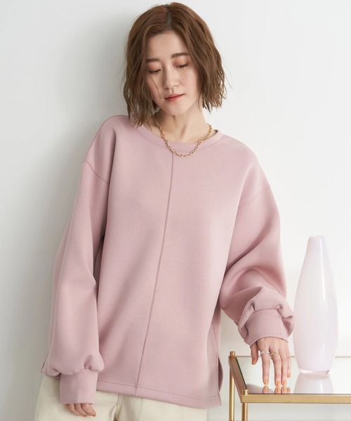 earth music&ecology（アースミュージックアンドエコロジー）の「ダンボールバックスリットネックプルオーバー＊（スウェット・レディース・チャコールグレー/サックスブルー/ピンク/グレイッシュベージュ・FREE）」の4枚目の写真