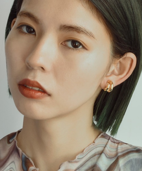 GOLDY（ゴールディ）の「クロウ シェイプ メタル イヤリング（イヤリング・レディース・ゴールド/シルバー・FREE）」の3枚目の写真