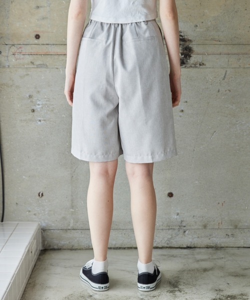 flaner（フラネ）の「Loose linen like half pants/ルーズリネンライクハーフパンツ（その他パンツ・レディース・カーキ/ナチュラル・SMALL/MEDIUM/LARGE）」の5枚目の写真