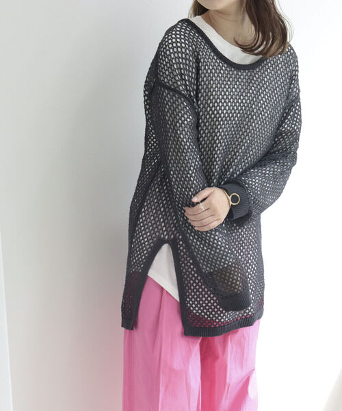 fredy emue（フレディエミュ）の「メッシュチュニックプルオーバーニット（ニット/セーター・レディース・キナリ/チャコールグレー/グリーン・38）」の3枚目の写真