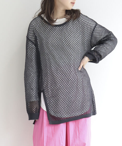 fredy emue（フレディエミュ）の「メッシュチュニックプルオーバーニット（ニット/セーター・レディース・キナリ/チャコールグレー/グリーン・38）」の14枚目の写真