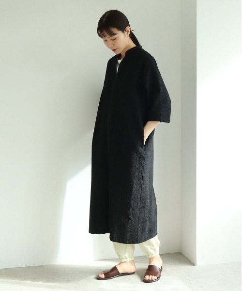 ユニ yuni 綿麻 コットンリネン 半袖ワンピース ゆったりめ 黒 ブラック yuni（ユニ ）の「120/2コットンナイロン ギャザーワンピース
