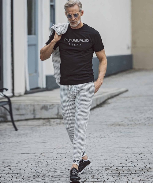 1PIU1UGUALE3 RELAX(ウノピゥウノウグァーレトレ)ランダムラインストーン半袖Tシャツ（Tシャツ/カットソー）｜1PIU1UGUALE3 RELAX （ウノピゥウノウグァーレトレ リラックス）